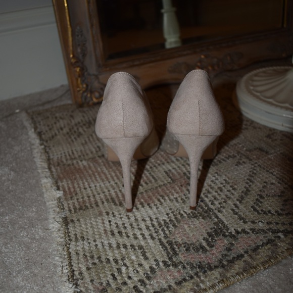 Lulu’s Nude High Heels - Picture 3 of 3